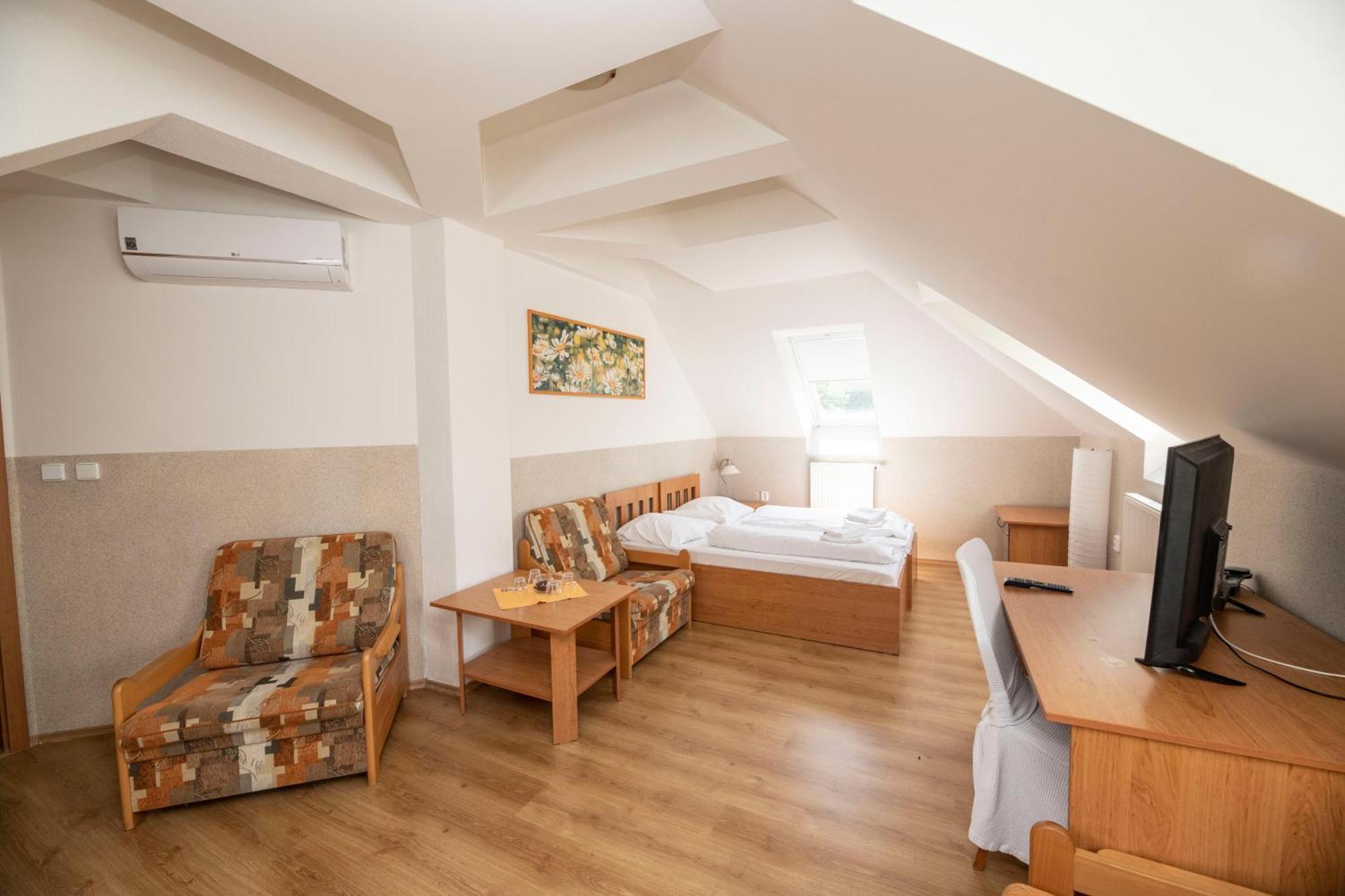 Hotel Allvet Drnovice  Luaran gambar