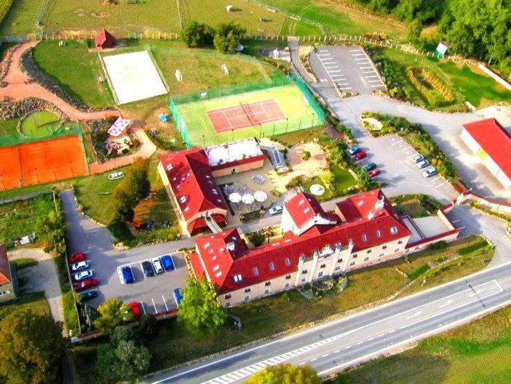 Hotel Allvet Drnovice  Luaran gambar